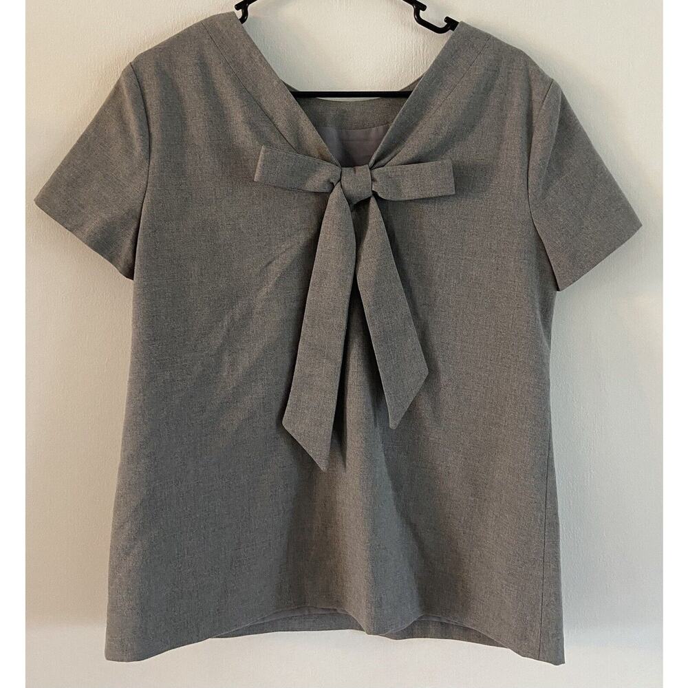 NWOT BANANA REPUBLIC Bow Back Gray Suiting Top Short Sleeve Lining Petite Medium